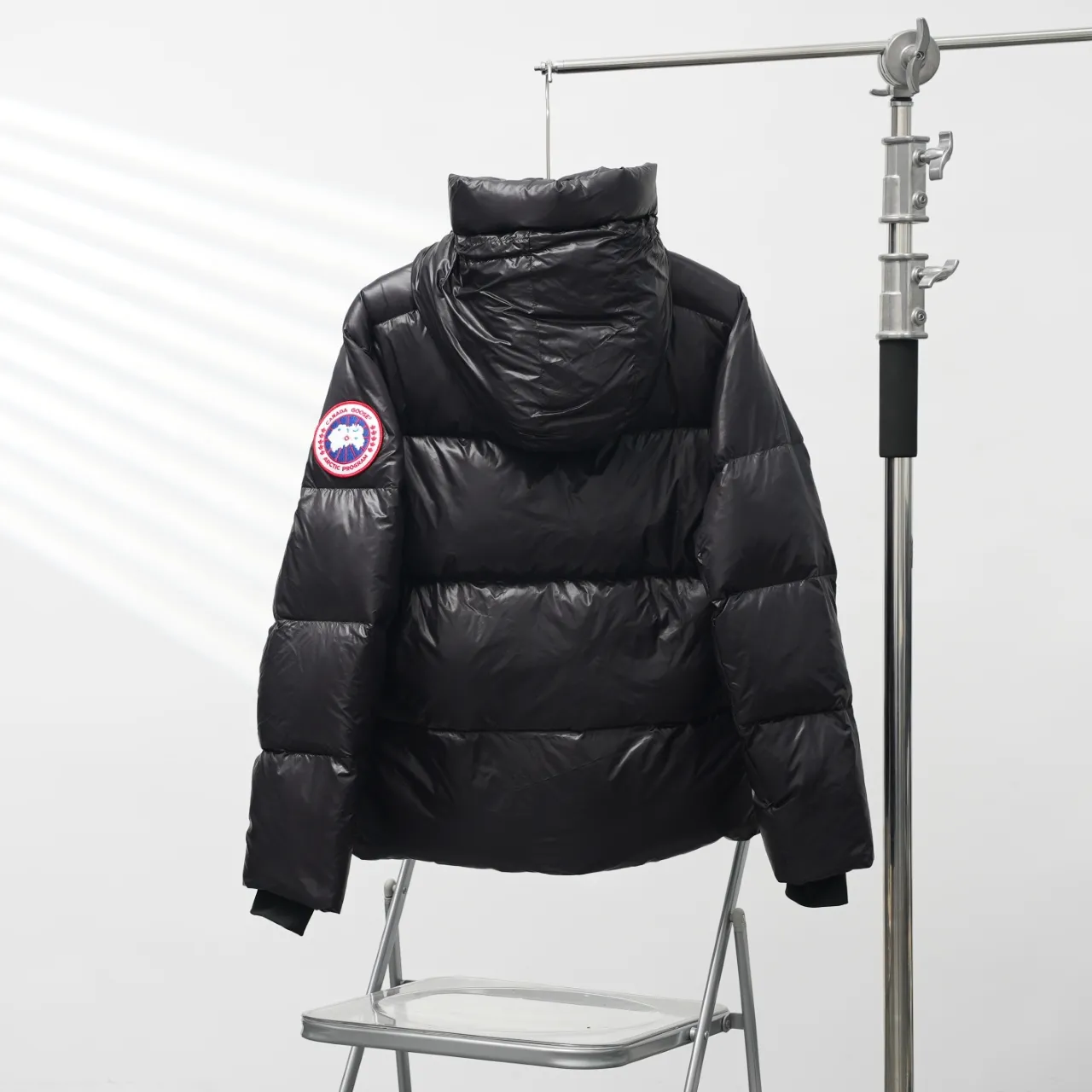 P780 CANADA GOOSE丨Canada Goose 2252 puff hooded down jacket Color: black with red label Size: XS-XXL